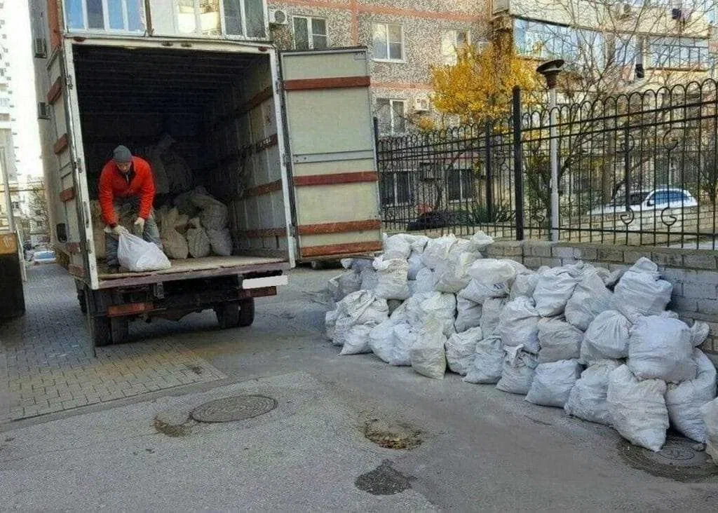 Вывоз мусора после переезда в Слободской в октябре