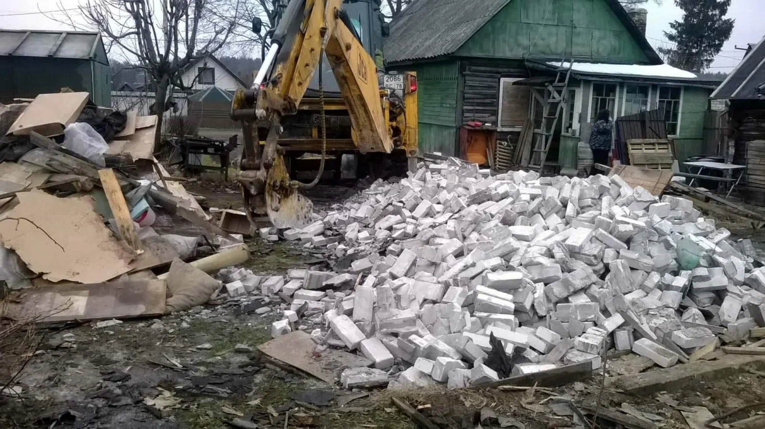 Вывоз мусора после сноса здания в Слободской от ПроМусор – цена от 5153 руб., утилизация и уборка стройотходов