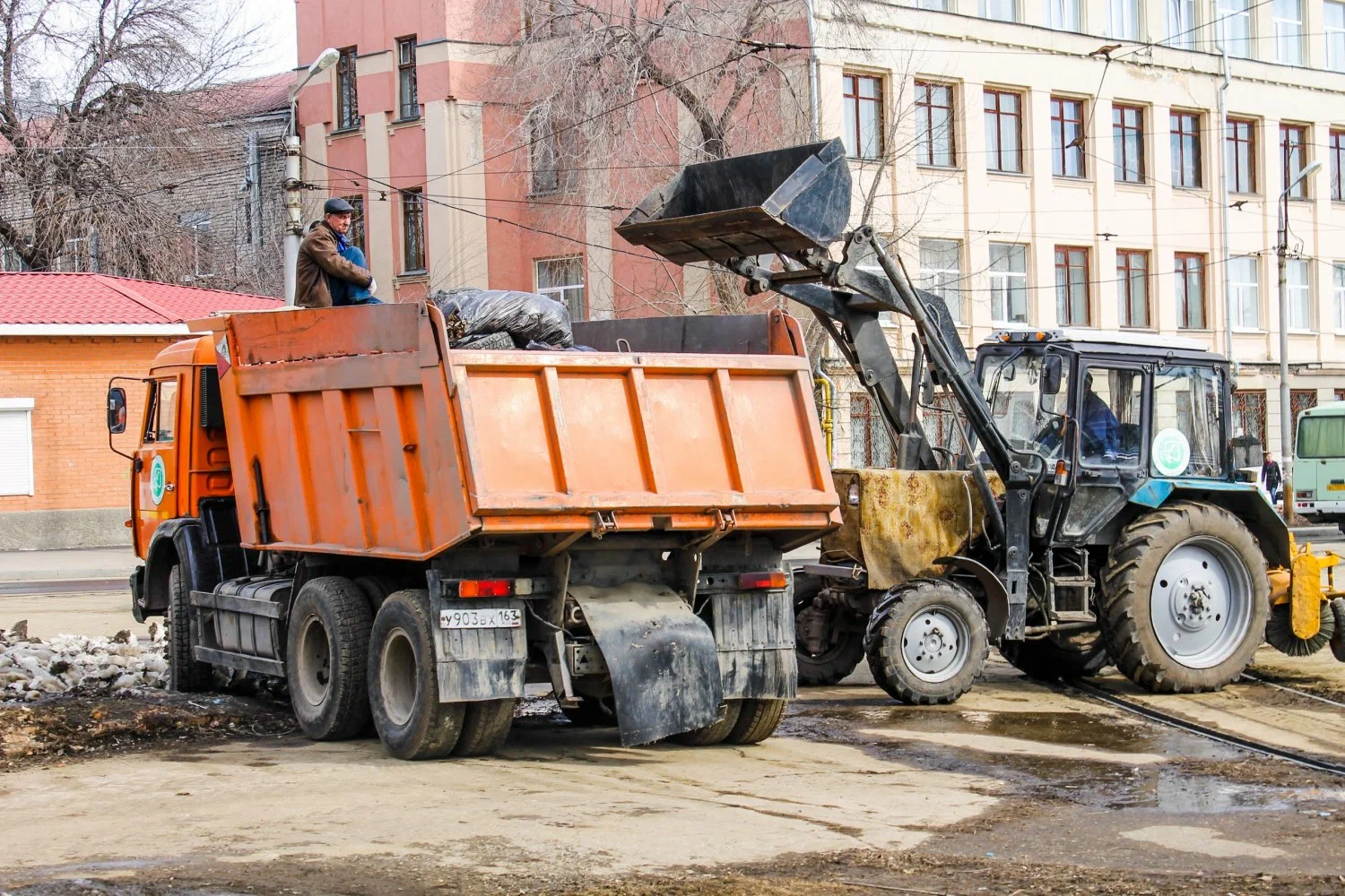 Вывоз мусора Камазом в Слободской – аренда и заказ Камаза 10 тонн от 2422 руб. в ПроМусор