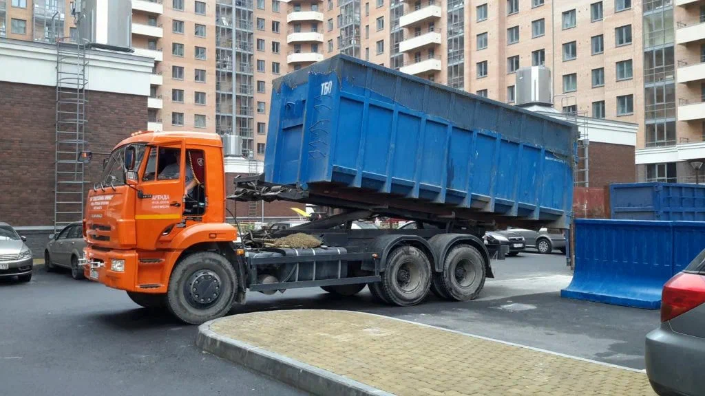 Аренда пухто для вывоза строительного и бытового мусора в Слободской в октябре