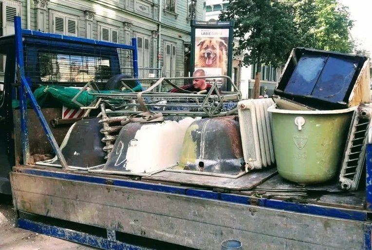 Вывоз старой сантехники в Слободской от ПроМусор: быстро, недорого от 567 руб., утилизация и грузчики