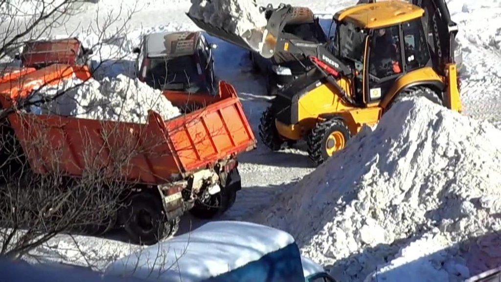 Вывоз снега с погрузкой в Слободской для организаций и частных лиц в октябре