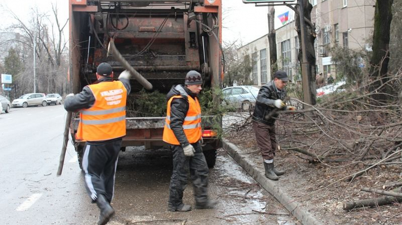 Уборка после стихийного бедствия в Слободской от 2937 руб